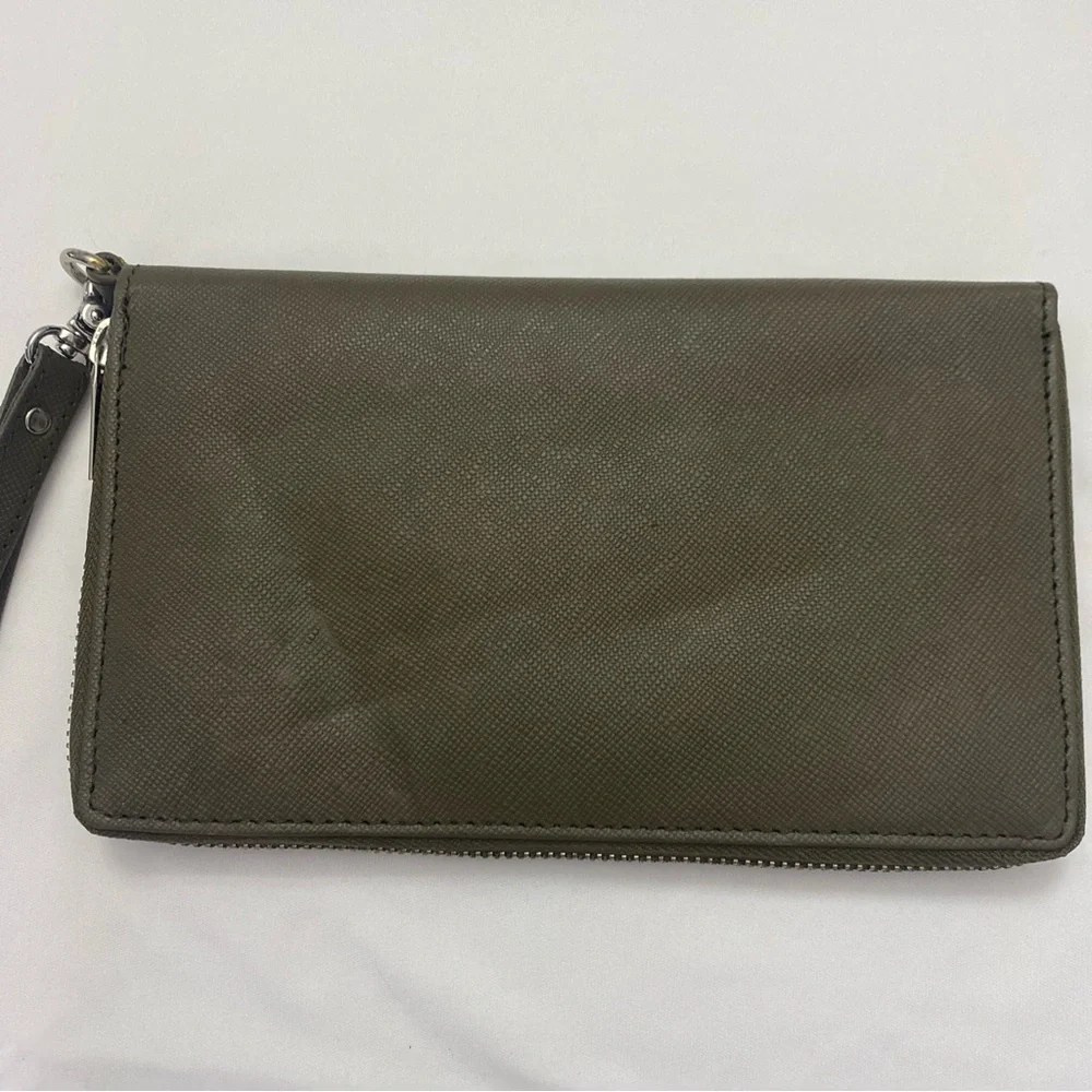 Estalon Womens Zip around Leather RFID Protection Wristlet Wallet Khaki Saffiano